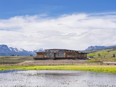 Set in the pristine Dunoir Valley near Dubois, Wyoming, the - photo 10