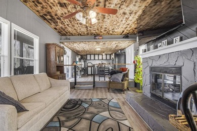 Welcome to your new lake house! This 2 bed 1 bath property - photo 3