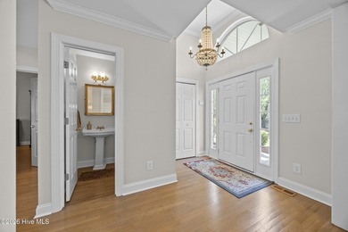 Beautifully maintained all-brick 3-bedroom home with a spacious - photo 8