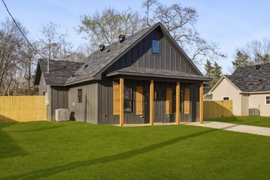 Lake Gladewater Home For Sale in Gladewater Texas