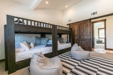 Fairway Views. Mountain Luxury. Move-In Ready. Perfectly - photo 2