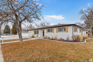 Updated in 2021duplex with current renters. Basement will be - photo 4