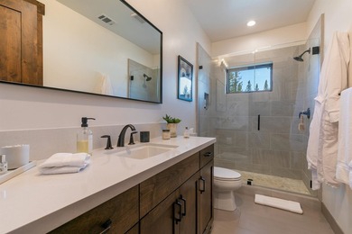 Fairway Views. Mountain Luxury. Move-In Ready. Perfectly - photo 8