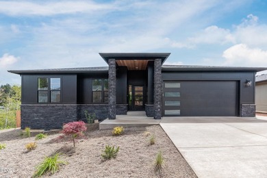 Quality one level New Construction home in the highly desirable - photo 1
