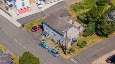 Excellent opportunity to own an Oceanview triplex in the - photo 4