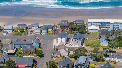 Excellent opportunity to own an Oceanview triplex in the - photo 6