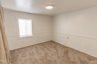 Excellent opportunity to own an Oceanview triplex in the - photo 8
