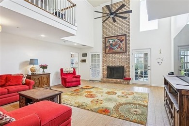 Located in the sought after neighborhood of Chateau Estates, a - photo 8