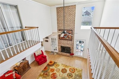 Located in the sought after neighborhood of Chateau Estates, a - photo 9