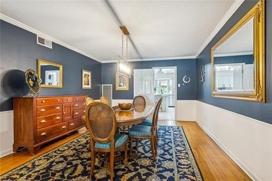 Located in the sought after neighborhood of Chateau Estates, a - photo 10