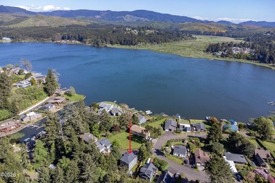 Tucked into a private, pie-shaped .32-acre setting, this nearly - photo 4