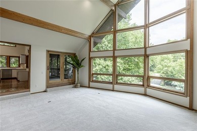 Gorgeous custom-built Lindal Cedar home offering 3 bedrooms and - photo 13