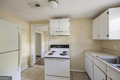 Charming opportunity in historic Darien! Ideally located in an - photo 14