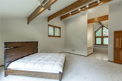 Gorgeous custom-built Lindal Cedar home offering 3 bedrooms and - photo 23