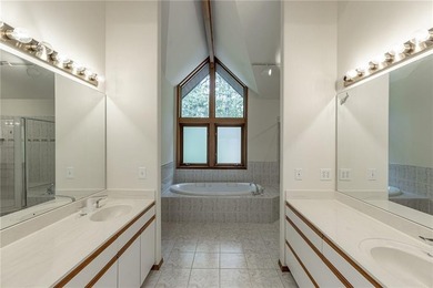 Gorgeous custom-built Lindal Cedar home offering 3 bedrooms and - photo 25