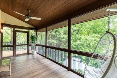 Gorgeous custom-built Lindal Cedar home offering 3 bedrooms and - photo 30