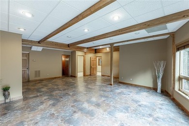 Gorgeous custom-built Lindal Cedar home offering 3 bedrooms and - photo 35