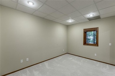 Gorgeous custom-built Lindal Cedar home offering 3 bedrooms and - photo 36
