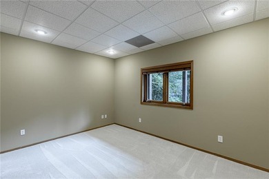 Gorgeous custom-built Lindal Cedar home offering 3 bedrooms and - photo 38