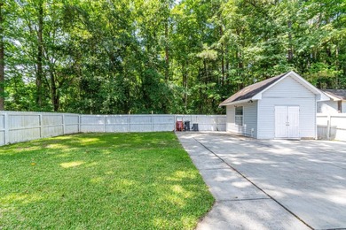 **Charming 3-Bedroom Home with Stunning Outdoor Living in Tern - photo 20