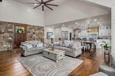 Smith Lake - Custom-built home with 5 beds, 4 baths + bunk room - photo 5