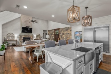 Smith Lake - Custom-built home with 5 beds, 4 baths + bunk room - photo 7