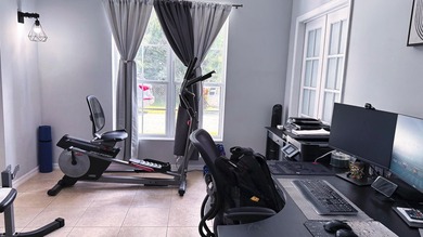 Beautiful 4-Bedroom/3 Bath and Den Home on a Private Lot - - photo 28
