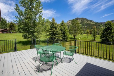This 5,000+ sq ft golf-course home is located directly on the - photo 9