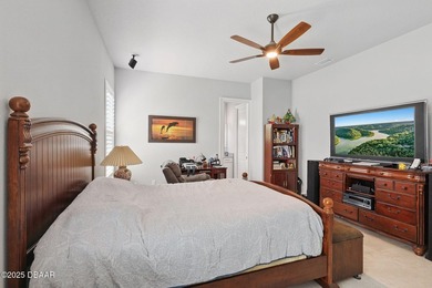 Step into refined elegance with this stunning 5-bedroom, 4 - photo 32