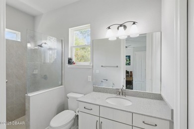 Step into refined elegance with this stunning 5-bedroom, 4 - photo 34