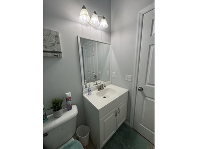Beautiful 4-Bedroom/3 Bath and Den Home on a Private Lot - - photo 34