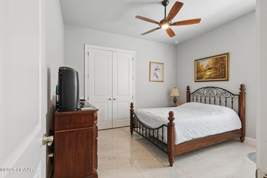 Step into refined elegance with this stunning 5-bedroom, 4 - photo 36