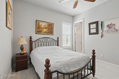 Step into refined elegance with this stunning 5-bedroom, 4 - photo 37