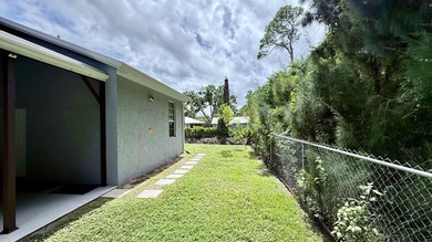 Beautiful 4-Bedroom/3 Bath and Den Home on a Private Lot - - photo 48