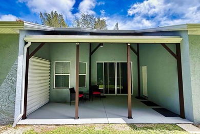 Beautiful 4-Bedroom/3 Bath and Den Home on a Private Lot - - photo 49