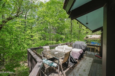 MID-CENTURY MODERN MARVEL WITH PANORAMIC WINDOWSWelcome to your - photo 9
