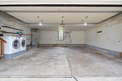Charming Venetian Village Ranch on Double Lot- Welcome to this - photo 12