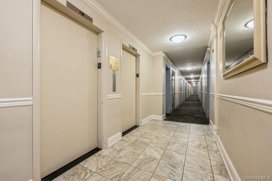 Welcome to the stunning Valerie Arms Building, located in the - photo 17