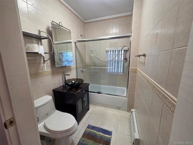 North Flushing Custom Built year 2008 luxury brick house, Large - photo 20