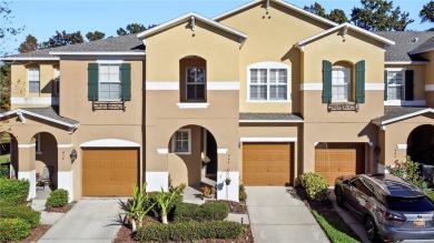 Lake Townhome/Townhouse For Sale in Oviedo, Florida