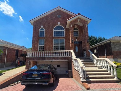 North Flushing Custom Built year 2008 luxury brick house, Large - photo 25