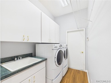 One or more photo(s) has been virtually staged. Rare floor plan - photo 42