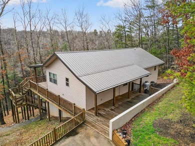 Welcome to an extraordinary lakefront retreat at Lake Malone - photo 1