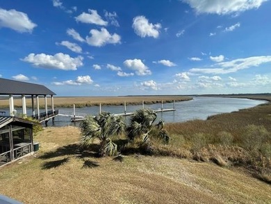 Design and build your custom luxury retreat on this exceptional - photo 9