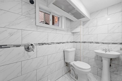 Space, style & modern luxury come together at 114-06 Inwood - photo 11