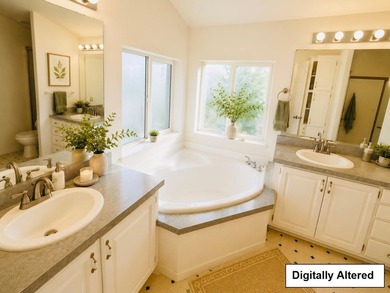 Well-maintained and spacious 1996 manufactured home located in - photo 20