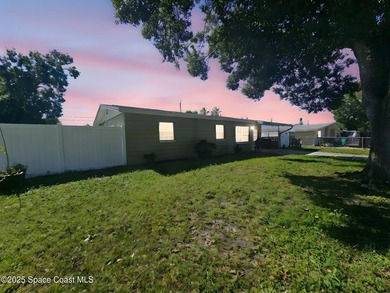 APPROVED SHORT SALE PRICE!! Welcome Home. This charming property - photo 3