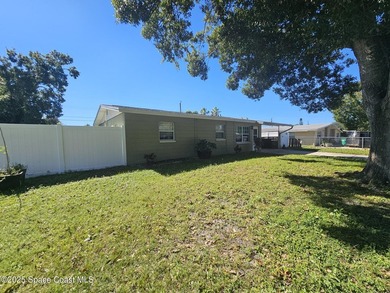 APPROVED SHORT SALE PRICE!! Welcome Home. This charming property - photo 4