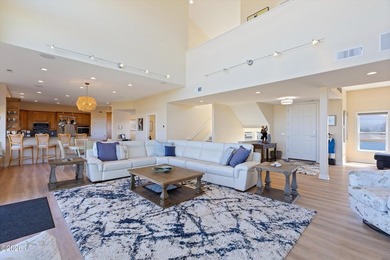 Perched at the edge of the Pacific within the exclusive gated - photo 10