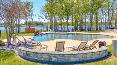 Great opportunity to own a beautiful waterfront homesite - photo 11